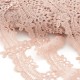 Destock 9.3m dentelle guipure fluide satiné chair rosé largeur 7cm