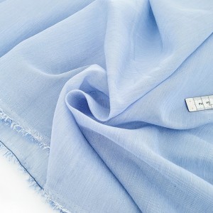 Déstock 1.5m tissu voile de coton léger doux tissé teint bleu clair  largeur 142cm 