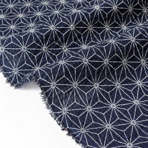 Tissu japonais coton gaufré style traditionnel étoiles asanoha marine foncé x50cm 