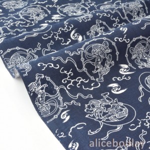 Tissu japonais coton motif traditionnel fond marine x 50cm 