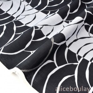 Tissu Japonais coton style traditionnel vague Seigaiha noir gris argenté x 50cm 